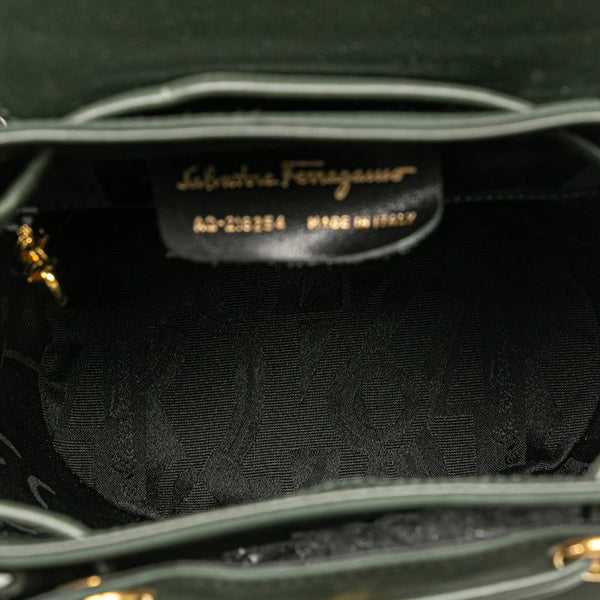 サルヴァトーレフェラガモ ヴァラリボン リュック バックパック グリーン レザー スエード レディース Salvatore Ferragamo 【中古】