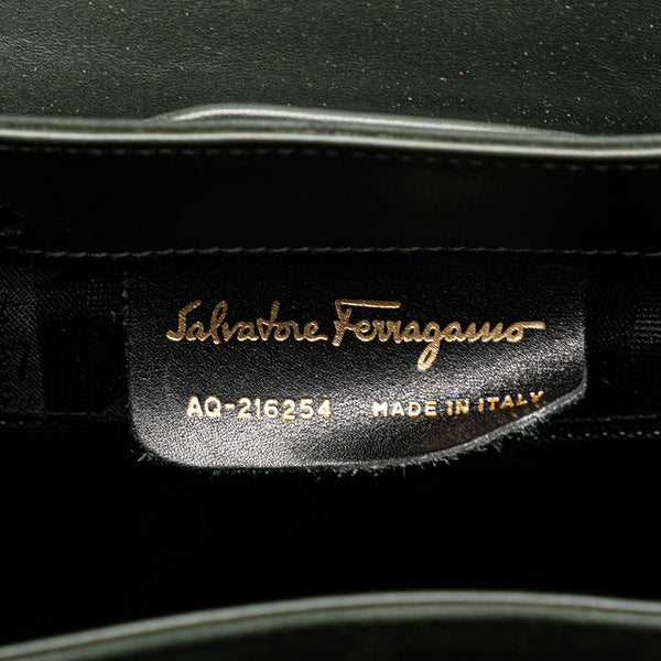 サルヴァトーレフェラガモ ヴァラリボン リュック バックパック グリーン レザー スエード レディース Salvatore Ferragamo 【中古】