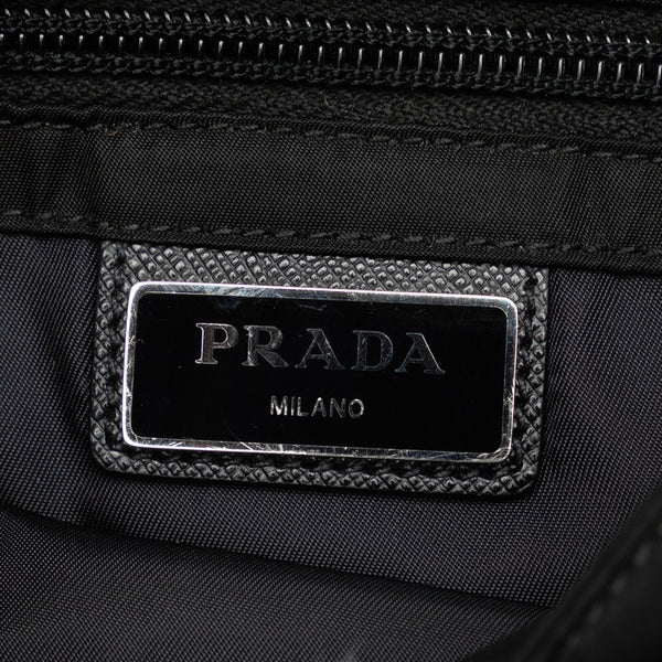 プラダ 三角ロゴプレート 斜め掛け ショルダーバッグ ブラック ナイロン レザー レディース PRADA 【中古】