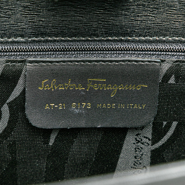 サルヴァトーレフェラガモ 斜め掛け チェーン ショルダーバッグ ブラック レザー レディース Salvatore Ferragamo 【中古】