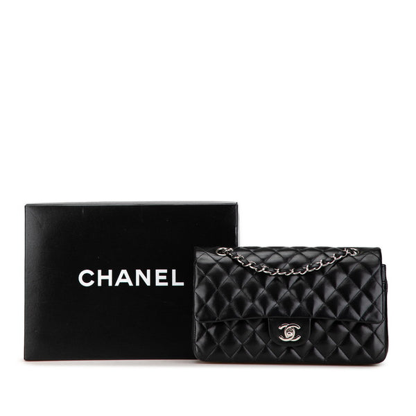シャネル マトラッセ25 ダブルフラップ ココマーク チェーン ショルダーバッグ ブラック ラムスキン レディース CHANEL 【中古】