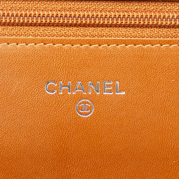 シャネル ココマーク シルバー金具 チェーンウォレット ショルダーバッグ オレンジ キャビアスキン レディース CHANEL 【中古】