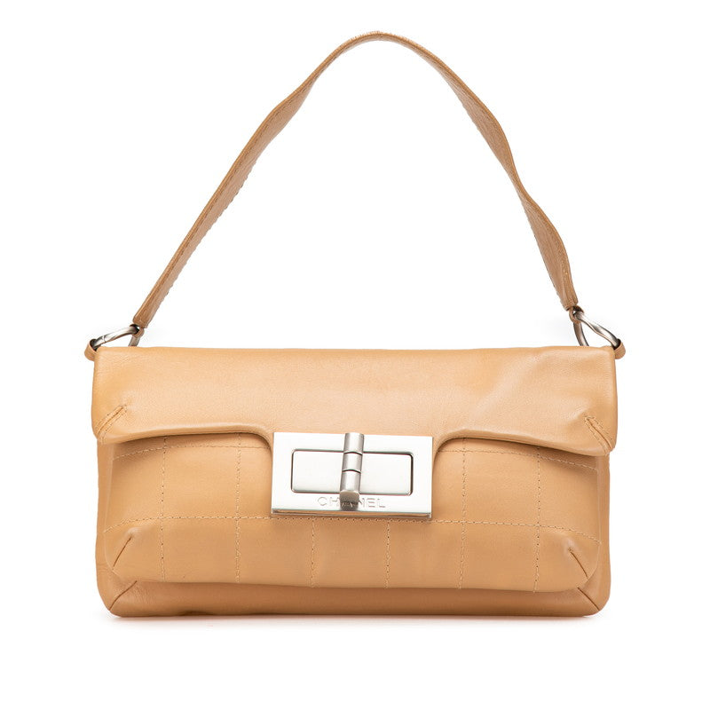 シャネル チョコバー 2.55 ワンショルダーバッグ ベージュ ラムスキン レディース CHANEL 【中古】