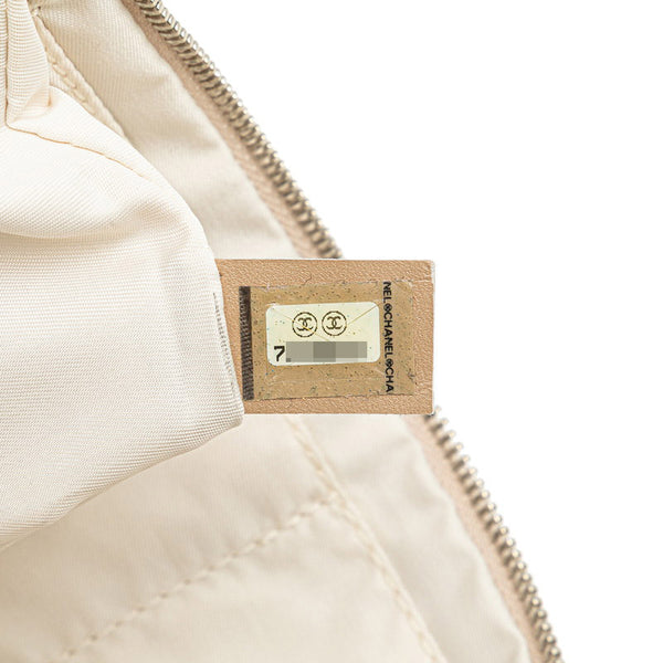 シャネル ニュートラベルライン ココマーク ポーチ ベージュ ホワイト キャンバス レディース CHANEL 【中古】