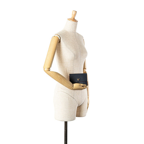 ルイ ヴィトン ポルトフォイユ カプシーヌ 三つ折り財布 M63741 ネイビー マリーヌルージュ トリヨンレザー レディース LOUIS VUITTON 【中古】