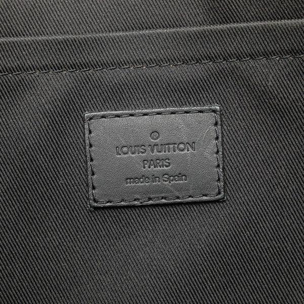 ルイ ヴィトン モノグラム シャドウ ポシェット ディスカバリー クラッチバッグ M62903 ブラック レザー メンズ LOUIS VUITTON 【中古】