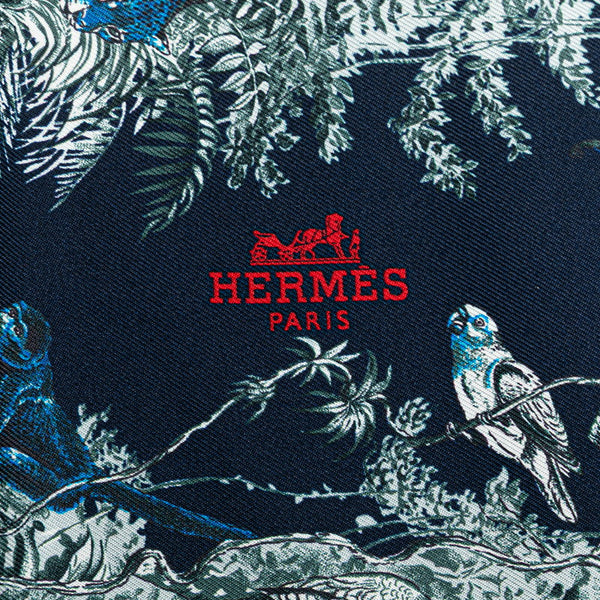 エルメス マキシツイリー 動物 アニマル 植物 モチーフ スカーフ ネイビー グレー マルチカラー シルク レディース HERMES 【中古】