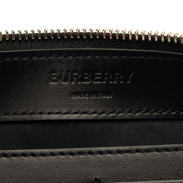バーバリー ロゴ クラッチバッグ セカンドバッグ 8014756 ブラック ナイロン レディース BURBERRY 【中古】