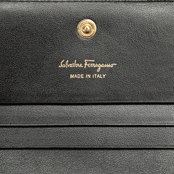 サルヴァトーレフェラガモ ガンチーニ スタッズ 二つ折り財布 コンパクトウォレット 22D570 ブラック ゴールド レザー レディース Salvatore Ferragamo 【中古】