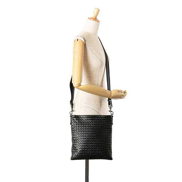ボッテガヴェネタ イントレチャート ショルダーバッグ ブラック レザー レディース BOTTEGAVENETA 【中古】