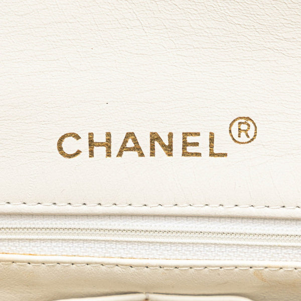 シャネル マトラッセ23 フルフラップ チェーンショルダーバッグ ホワイト ゴールド金具 ラムスキン レディース CHANEL 【中古】