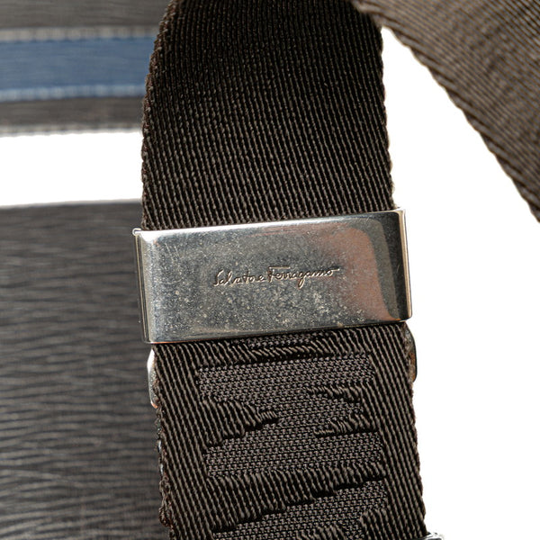 サルヴァトーレフェラガモ 斜め掛け ショルダーバッグ FZ-94 9671 ブラック ブルー グレー レザー レディース Salvatore Ferragamo 【中古】