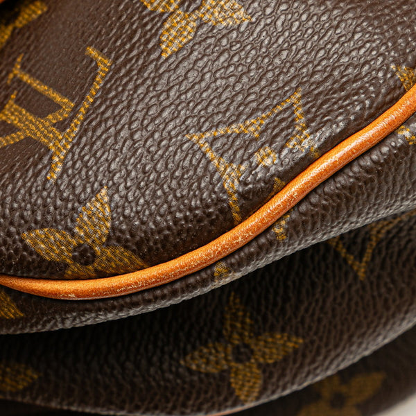 ルイ ヴィトン モノグラム ソミュール30 斜め掛け ショルダーバッグ M42256 ブラウン PVC レザー レディース LOUIS VUITTON 【中古】