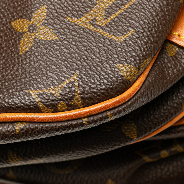 ルイ ヴィトン モノグラム ソミュール30 斜め掛け ショルダーバッグ M42256 ブラウン PVC レザー レディース LOUIS VUITTON 【中古】