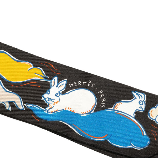 エルメス ツイリー MILLE ET UN LAPINS 千と一羽のウサギ スカーフ ブラック ブルー マルチカラー シルク レディース HERMES 【中古】
