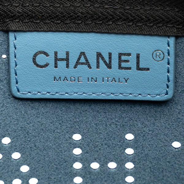 シャネル ココマーク パンチング クラッチバッグ セカンドバッグ ブラック レザー レディース CHANEL 【中古】