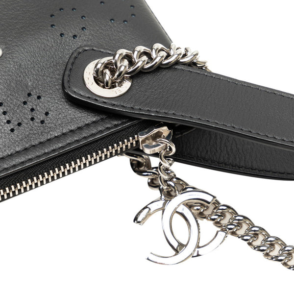 シャネル ココマーク パンチング クラッチバッグ セカンドバッグ ブラック レザー レディース CHANEL 【中古】