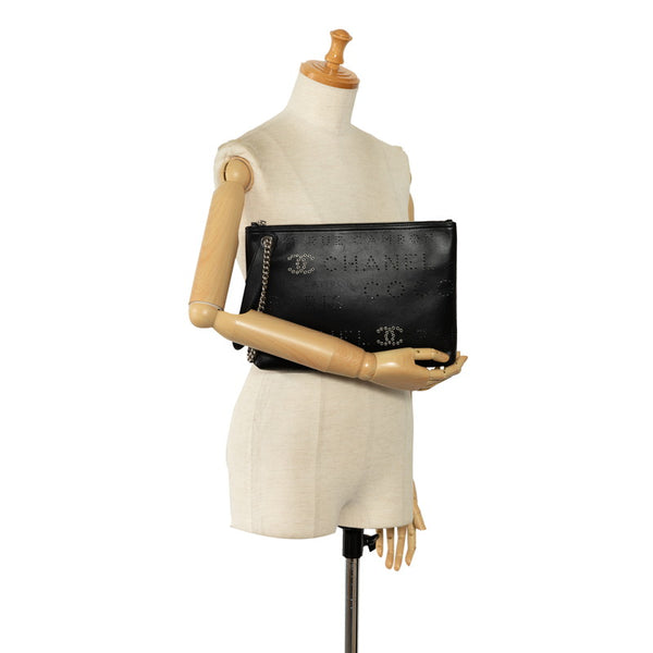 シャネル ココマーク パンチング クラッチバッグ セカンドバッグ ブラック レザー レディース CHANEL 【中古】