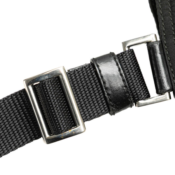 プラダ 三角ロゴプレート 斜め掛け ショルダーバッグ ブラック ナイロン レディース PRADA 【中古】