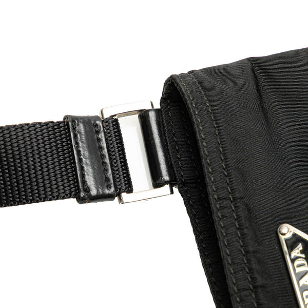 プラダ 三角ロゴプレート 斜め掛け ショルダーバッグ ブラック ナイロン レディース PRADA 【中古】