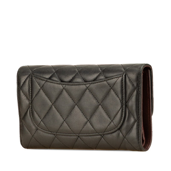 シャネル マトラッセ ココマーク 長財布 ブラック ラムスキン レディース CHANEL 【中古】