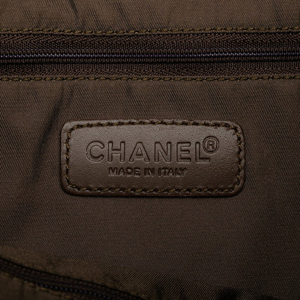 シャネル ニュートラベルライン トートGM トートバッグ カーキ ナイロン レザー レディース CHANEL 【中古】