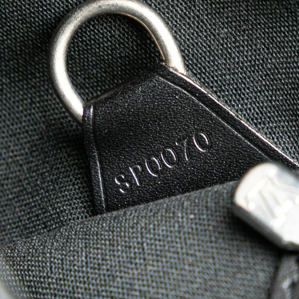 ルイ ヴィトン タイガ ヤランガ 斜め掛け ショルダーバッグ M30822 アルドワーズ ブラック レザー メンズ LOUIS VUITTON 【中古】