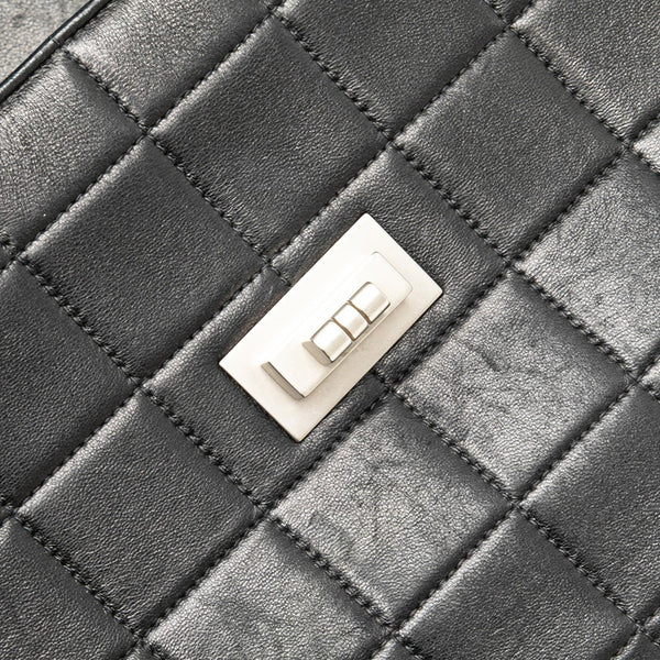 シャネル 2.55 チョコバー チェーン ショルダーバッグ ブラック ラムスキン レディース CHANEL 【中古】