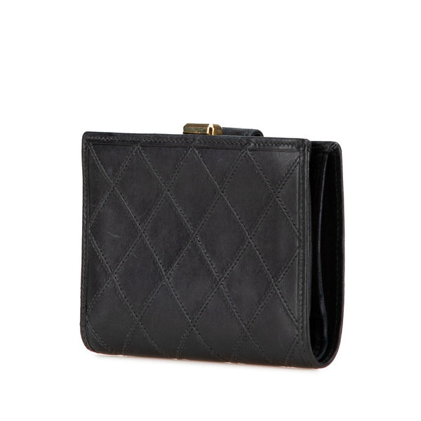 シャネル ワイルドステッチ ココマーク がま口 二つ折り財布 ブラック ラムスキン レディース CHANEL 【中古】