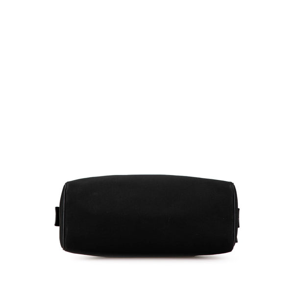 グッチ ロゴプレート ポーチ クラッチバッグ 130651 ブラック キャンバス レザー レディース GUCCI 【中古】