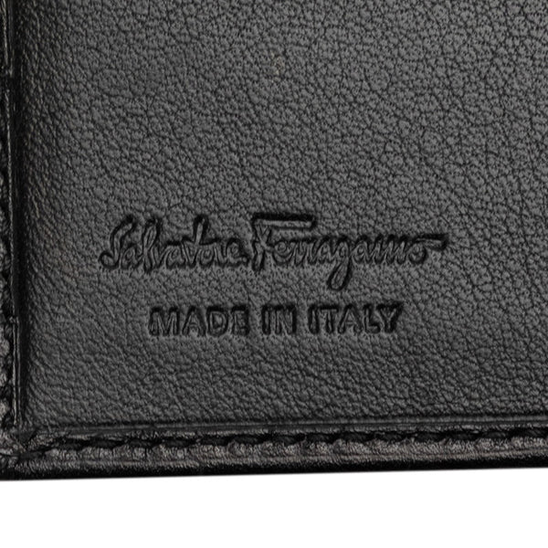 サルヴァトーレフェラガモ ガンチーニ 二つ折り財布 ブラック レザー レディース Salvatore Ferragamo 【中古】