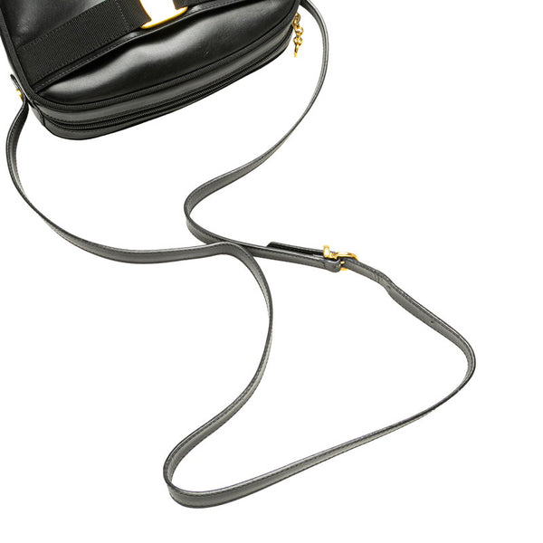 サルヴァトーレフェラガモ ヴァラ 斜め掛け ショルダーバッグ A214183 ブラック レザー レディース Salvatore Ferragamo 【中古】