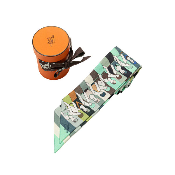 エルメス ツイリー 水遊びをする人 LES BAIGNEUSES スカーフ グリーン マルチカラー シルク レディース HERMES 【中古】