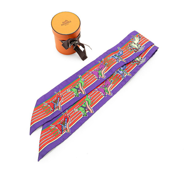 エルメス ツイリー Pani La Shar Pawnee パウニー族の首長 スカーフ パープル レッド マルチカラー シルク レディース HERMES 【中古】