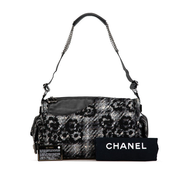 シャネル カメリア チェーン ショルダーバッグ グレー ブラック ツイード レザー レディース CHANEL 【中古】