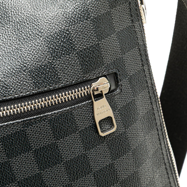 ルイ ヴィトン ダミエ グラフィット ミックPM 斜め掛け ショルダーバッグ N41211 ブラック PVC レザー メンズ LOUIS VUITTON 【中古】