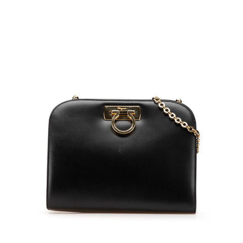 サルヴァトーレフェラガモ ガンチーニ チェーン ショルダーバッグ ブラック レザー レディース Salvatore Ferragamo 【中古】