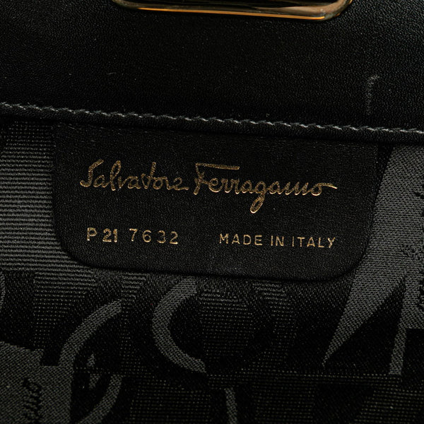 サルヴァトーレフェラガモ ガンチーニ チェーン ショルダーバッグ ブラック レザー レディース Salvatore Ferragamo 【中古】