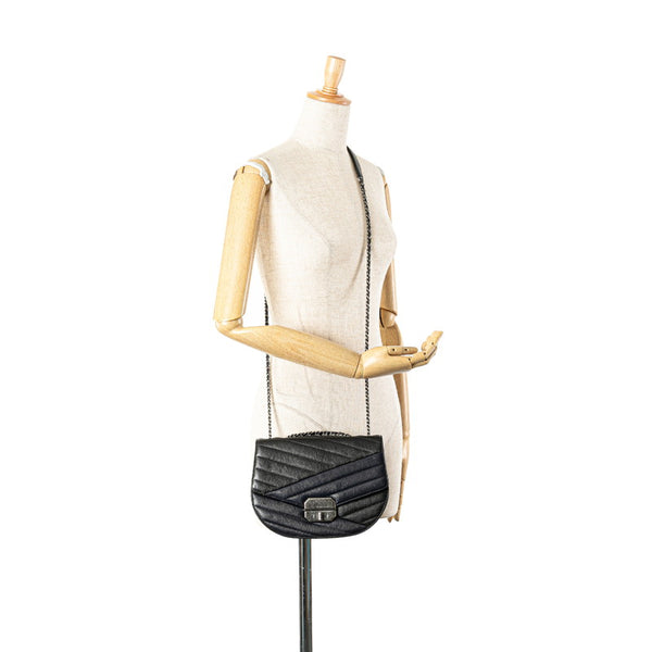 シャネル 2.55 斜め掛け チェーン ショルダーバッグ ブラック ネイビー ゴートスキン レディース CHANEL 【中古】