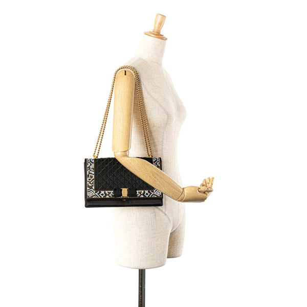 サルヴァトーレフェラガモ ヴァラリボン チェーン ショルダーバッグ ブラック サテン レザー レディース Salvatore Ferragamo 【中古】