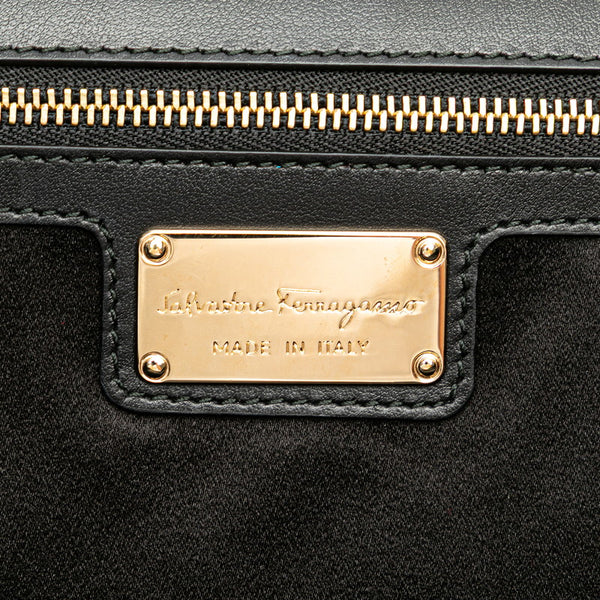 サルヴァトーレフェラガモ ヴァラリボン チェーン ショルダーバッグ ブラック サテン レザー レディース Salvatore Ferragamo 【中古】