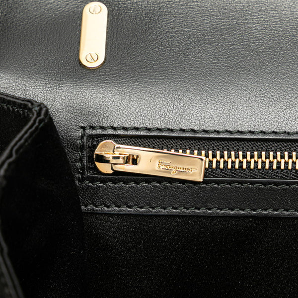 サルヴァトーレフェラガモ ヴァラリボン チェーン ショルダーバッグ ブラック サテン レザー レディース Salvatore Ferragamo 【中古】