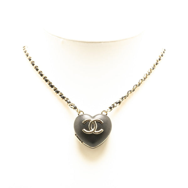 シャネル ココマーク ハート ミラー ロケットペンダント ネックレス ブラック ゴールド ラムスキン レディース CHANEL 【中古】