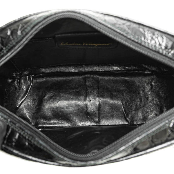 サルヴァトーレフェラガモ 型押し 斜め掛け ショルダーバッグ ブラック レザー レディース Salvatore Ferragamo 【中古】