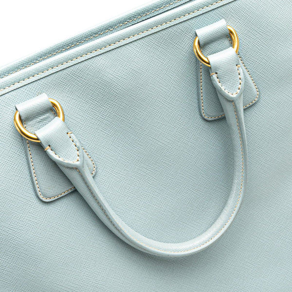 プラダ 三角ロゴプレート サフィアーノ ハンドバッグ ショルダーバッグ 2WAY ライトブルー レザー レディース PRADA 【中古】