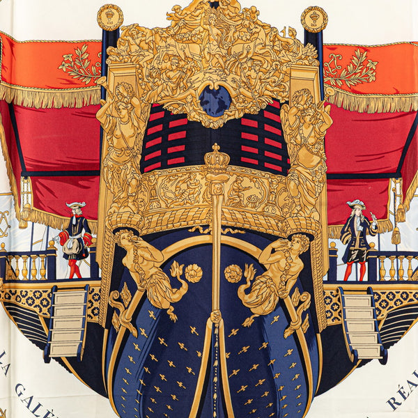 エルメス カレ90 VUE DU CAROSSE DE LA GALERE LA REALE クイーンの戴冠式 スカーフ ホワイト マルチカラー シルク レディース HERMES 【中古】
