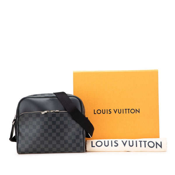 ルイ ヴィトン ダミエ グラフィット デイトンPM ショルダーバッグ  N41408 ブラック PVC レザー レディース LOUIS VUITTON 【中古】