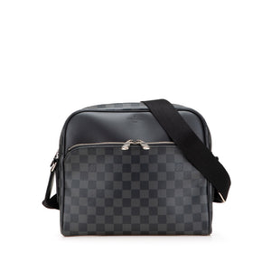 ルイ ヴィトン ダミエ グラフィット デイトンPM ショルダーバッグ  N41408 ブラック PVC レザー レディース LOUIS VUITTON 【中古】