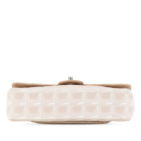 シャネル ニュートラベルライン チェーンショルダーバッグ ホワイト キャンバス レディース CHANEL 【中古】