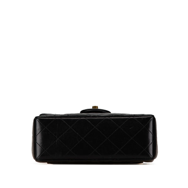 シャネル マトラッセ ココマーク 斜め掛け チェーン ショルダーバッグ ブラック ラムスキン レディース CHANEL 【中古】